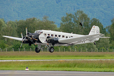 Ju 52. Юнкерс ju-52. Юнкерс-52/3 м. Юнкерс 52 самолет. Junkers ju 52/d-aqui.