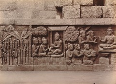 KITLV 103581 - Kassian Céphas - Bas-relief at Borobudur near Magelang - 1890-1891.tif