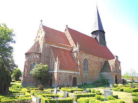 Kirche außen 1