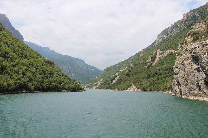 File:Komani Lake, Tropoje view from tour boat.jpg