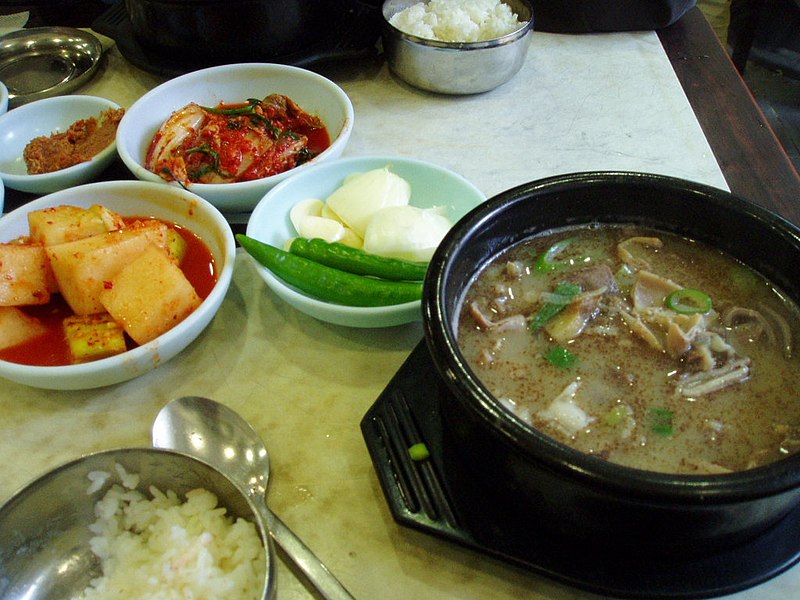 File:Korean soup-Sundaeguk-01.jpg