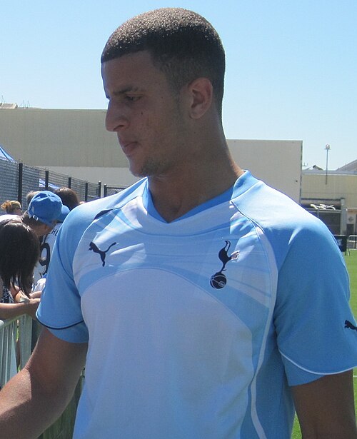 Walker with Tottenham Hotspur in 2010