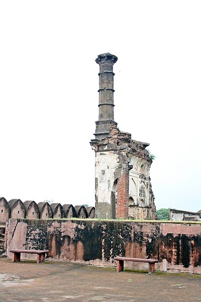 File:Laung (clove) Minar.jpg