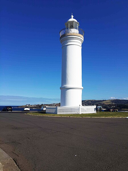 File:Lighthouse, Kiama, New South Wales.jpg