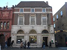 The London Bridge branch of Lloyds Bank in London, designed by Philip Hepworth in 1928. Lloyds Bank, Southwark 01.jpg