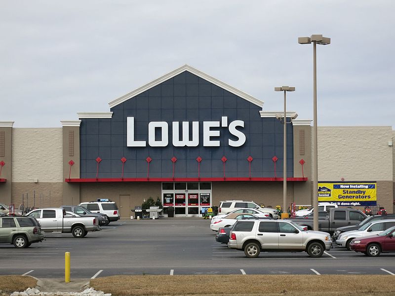 File:Lowe's in Philadelphia, Mississippi.jpg