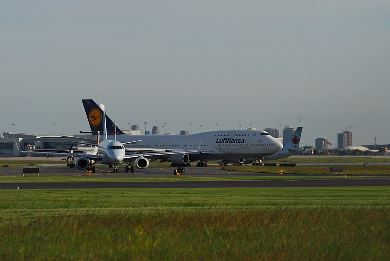 File:Lufthansa Boeing 747-430 - D-ABTK - Kiel - Flight LH471 from YYZ to FRA (14249061740).jpg