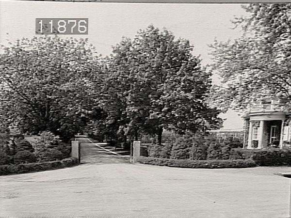 Gardens of Lynnewood Hall (Peter A. B. Widener mansion), Elkins Park, PA (Photo: 1916).