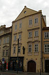 Měšťanský_dům_U_bílého_orla_(Malá_Strana),_Praha_1,_Malostranské_nám._27,_Malá_Strana.JPG