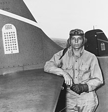 Der Maschinist Donald E. Runyon von VF-6 an Bord der USS Enterprise (CV-6) am 10. September 1942 (80-G-11103).jpg