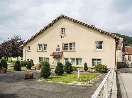 Mairie de Cour Saint Maurice