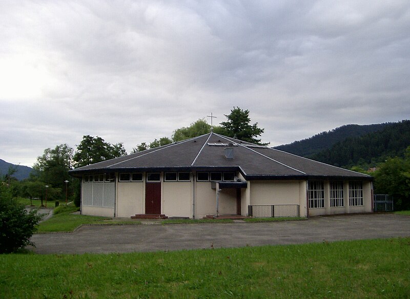 File:Malmerspach, Eglise Saint-Joseph-Artisan.jpg