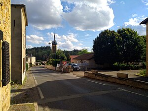 Mars (Loire) - Centre village depuis le nord (août 2020).jpg
