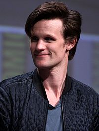 Matt Smith spricht auf der San Diego Comic-Con International 2012.jpg