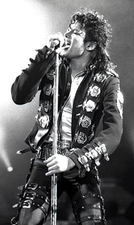 ไฟล์:Michael_Jackson_in_1988.jpg