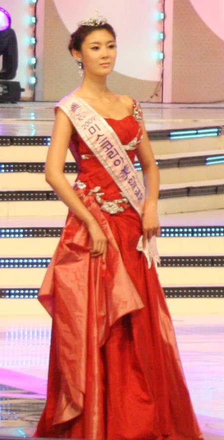 Tập_tin:Miss_Korea_2010_(136)_(cropped,_2).jpg