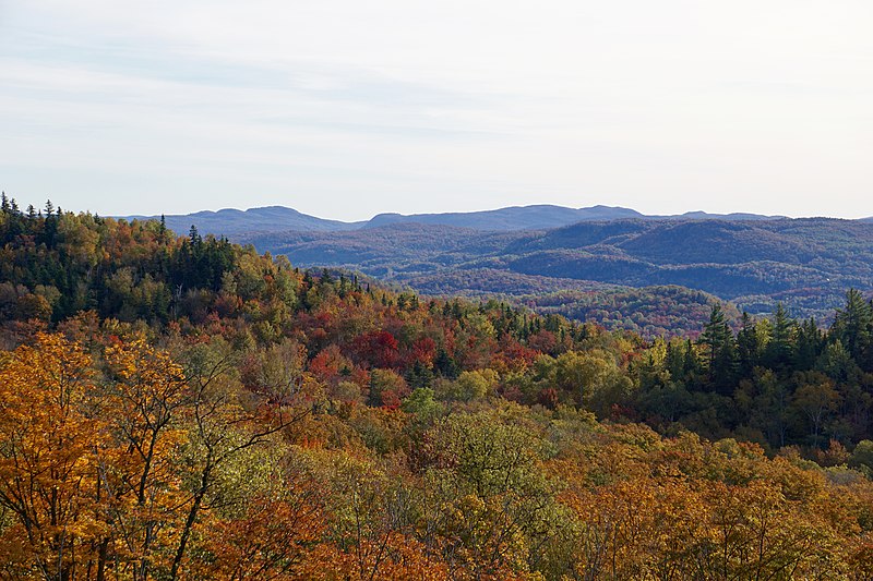 File:Mont Tremblant in autumn.jpg