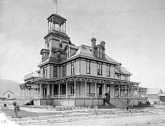 The Monte Vista Hotel in the late 19th century Monte Vista Hotel Sunland 1880s.jpg