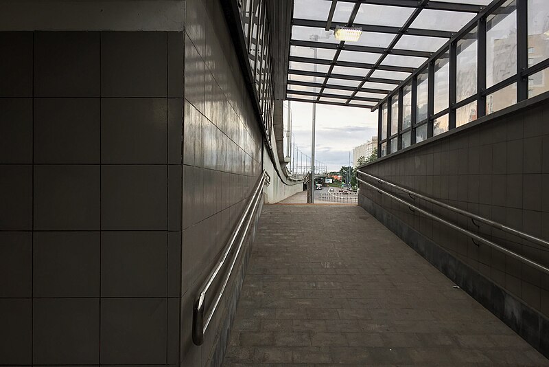 File:Moscow, pedestrian tunnel under North-East tangent (30775104524).jpg