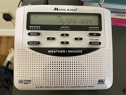 A picture of the NOAA WR-120 EZ Weather Radio.