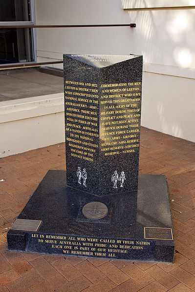 File:National Service and Combined Forces Association memorial located at the Leeton Soldiers Club.jpg