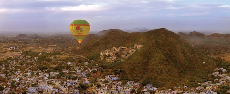 File:Neemrana fort from hill area.jpg