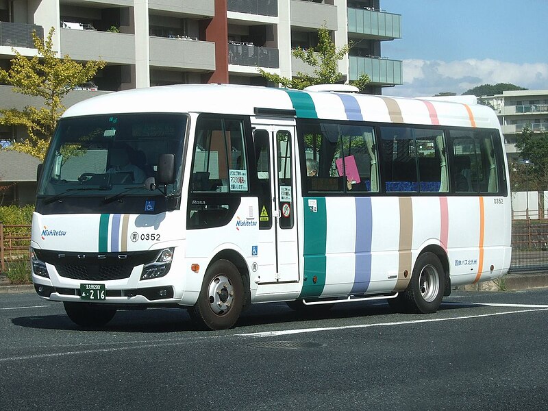 File:Nishitetsu bus 0352.jpg