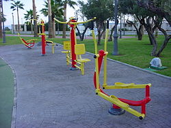 Outdoor gym in Parque de Bateria, Torremolinos.JPG