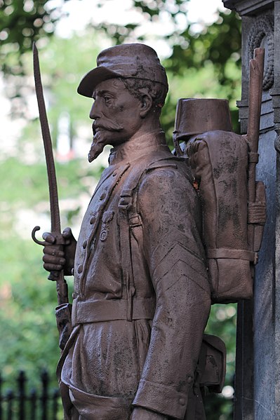 File:Père-Lachaise - Division 64 - Monument guerre 1870 10.jpg