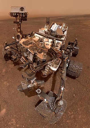 "VeraRubin" (Janvier 2019) (mars-curiosity-rover-okoruso-drill-hole-self-portrait-pia20602-pia20603.gif)