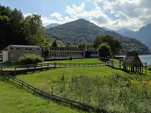 Pfahlbaumuseum am Ledrosee (UNESCO-Welterbe in Italien - Prähistorische Pfahlbauten um die Alpen). Palafitte di Ledro 2020-08-21