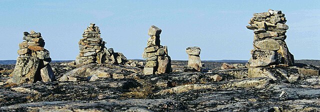 Inukshuk dressés à Inukshuk Point, péninsule de Foxe