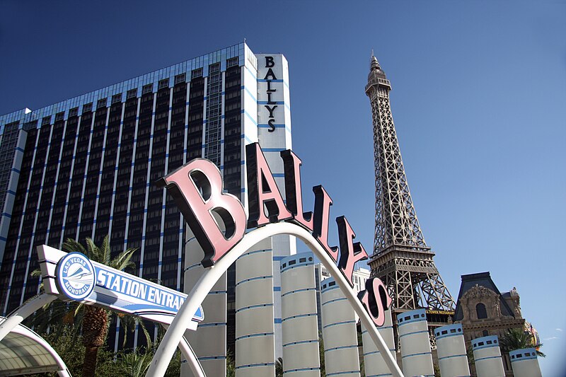File:Paris hotel, Las Vegas, 3 October 2009 007.jpg