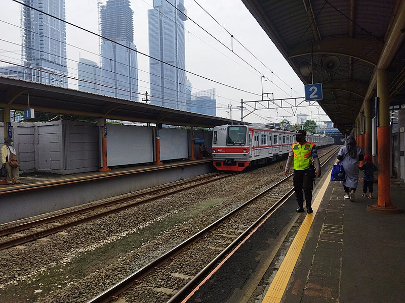 File:Peron Stasiun Karet arah Sudirman.jpg