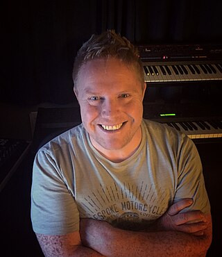 <span class="mw-page-title-main">Peter Connelly</span> Video game composer and sound designer