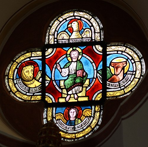 Quatrefoil window at the St. Petrus parish church in Peterslahr, Germany