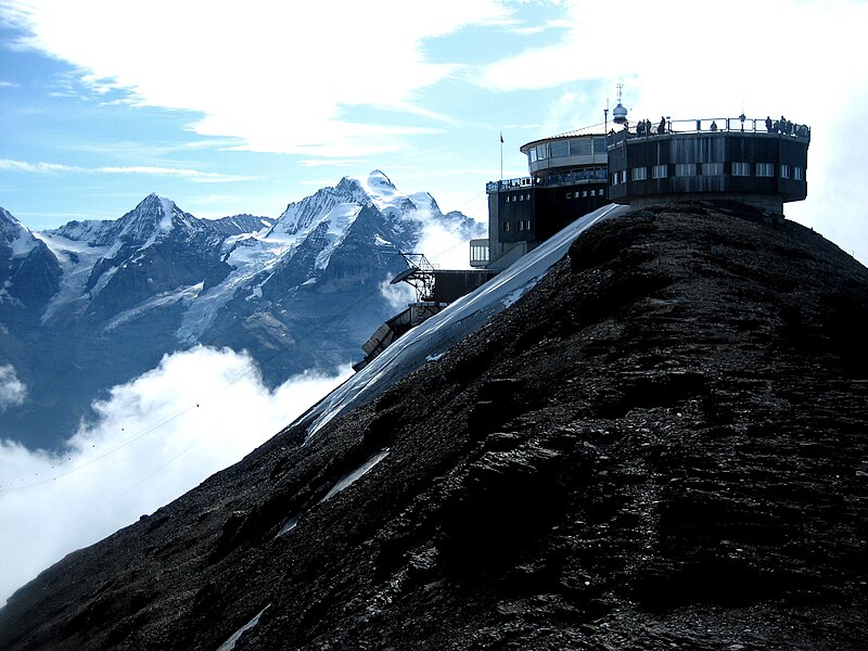 File:Piz Gloria.jpg