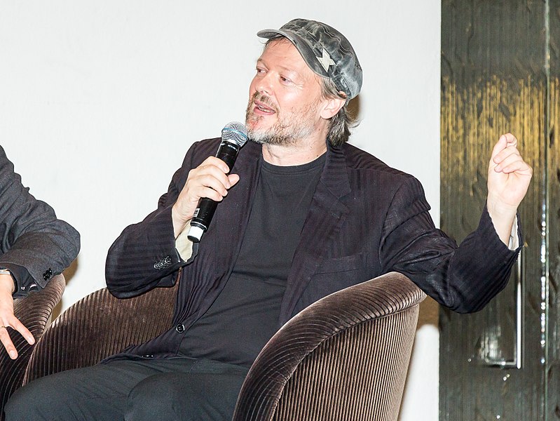 File:Podiumsdiskussion „Was heißt heute Toleranz“-2419.jpg