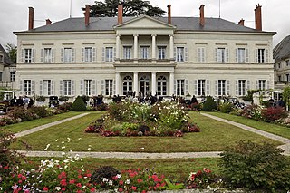 Fortune Salaire Mensuel de Blois Hotel Combien gagne t il d argent ? 2 058,00 euros mensuels