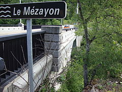Bridge over the Mézayon stream.