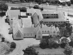 Aerial photograph of Ipswich Grammar School in the 1970s Queensland State Archives 2955 Aerial photograph of Ipswich Grammar School c 1970.png