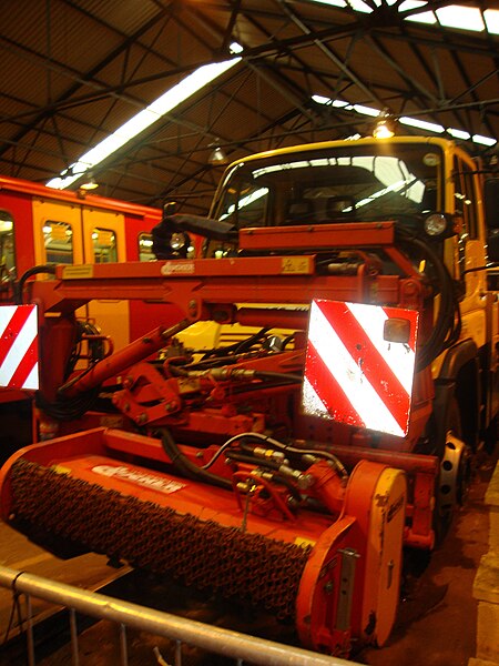 File:Road-rail vehicle, Tyne and Wear Metro depot open day, 8 August 2010 (2).jpg