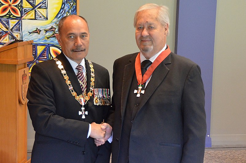 File:Rob Cooper CNZM investiture.jpg