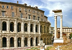 Roma-teatro di marcello.jpg