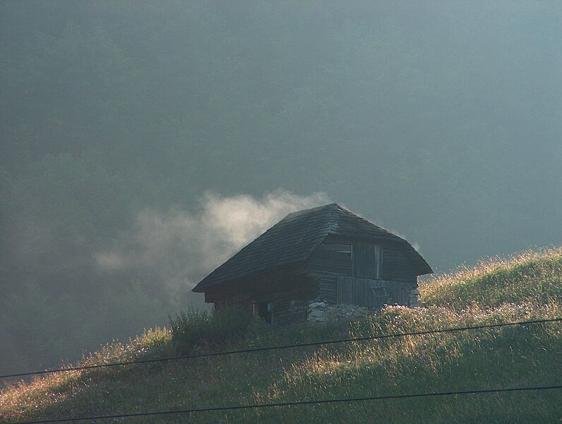 File:RomanianLandscape0005.jpg