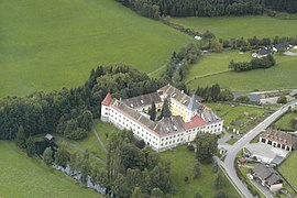 Schloss Wasserberg.jpg