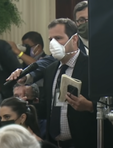 Scott Detrow at White House briefing.png