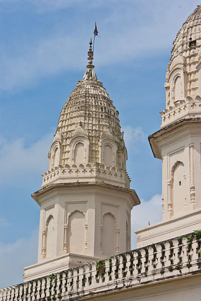 File:Shantinath Jain Temple Khajuraho 11.jpg