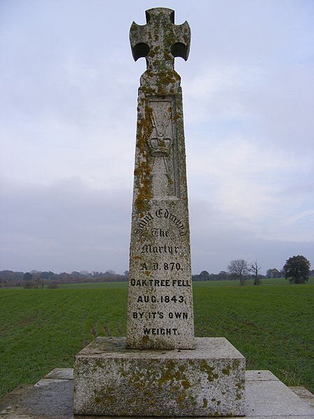 File:St.Edmunds Monument (geograph 2705742).jpg