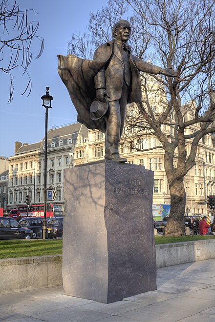 Statue of David Lloyd George, Parliament Square.jpg
